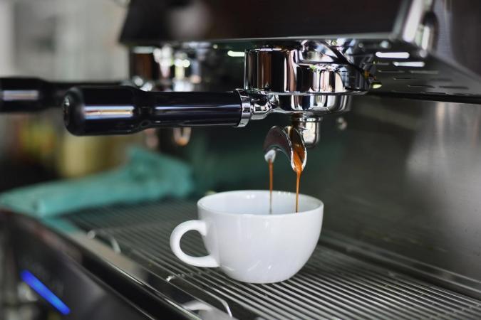 Seven Amazing Tips to Use a Coffee Machine